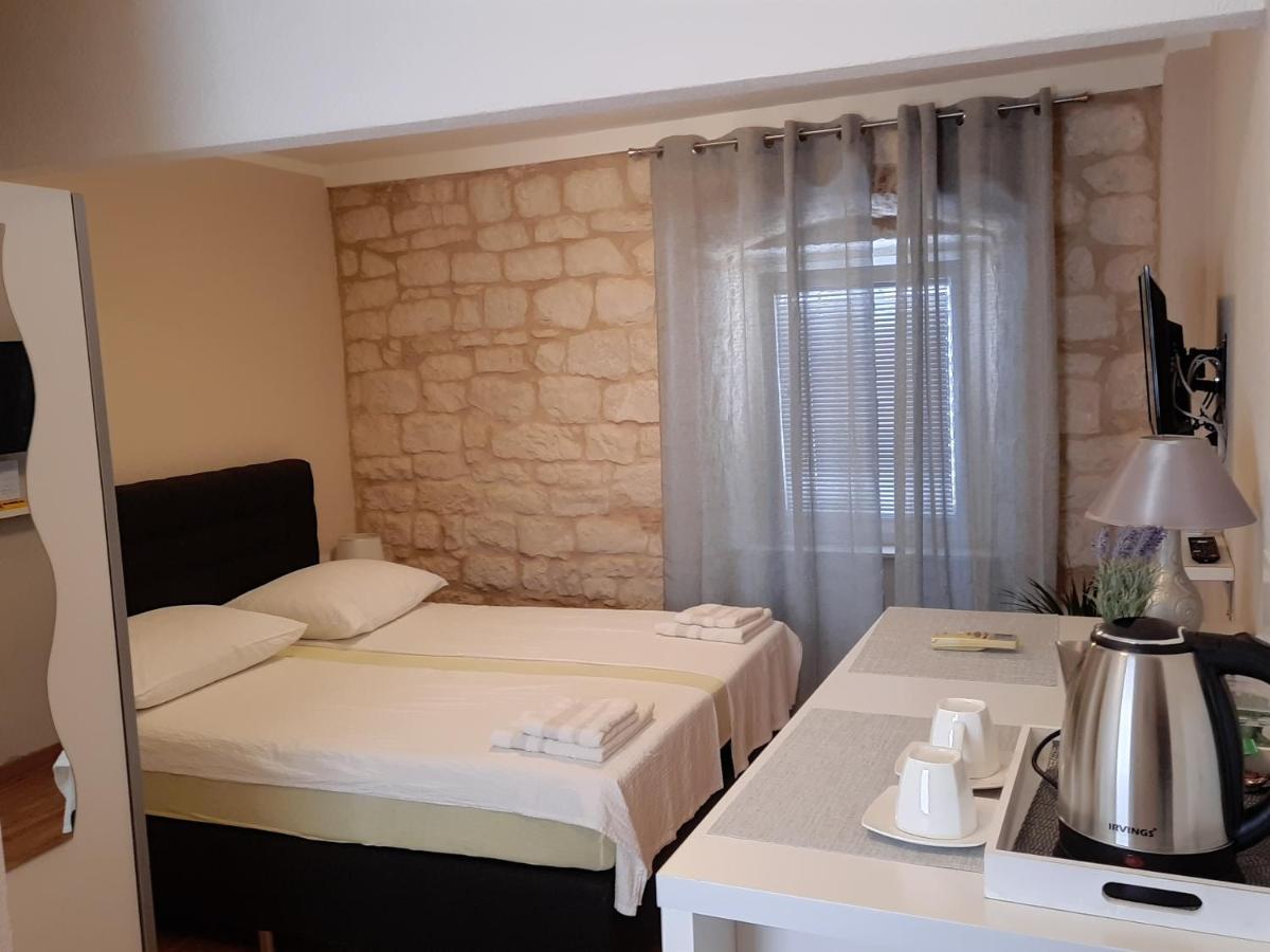 Carol Rooms Τρογκίρ Εξωτερικό φωτογραφία
