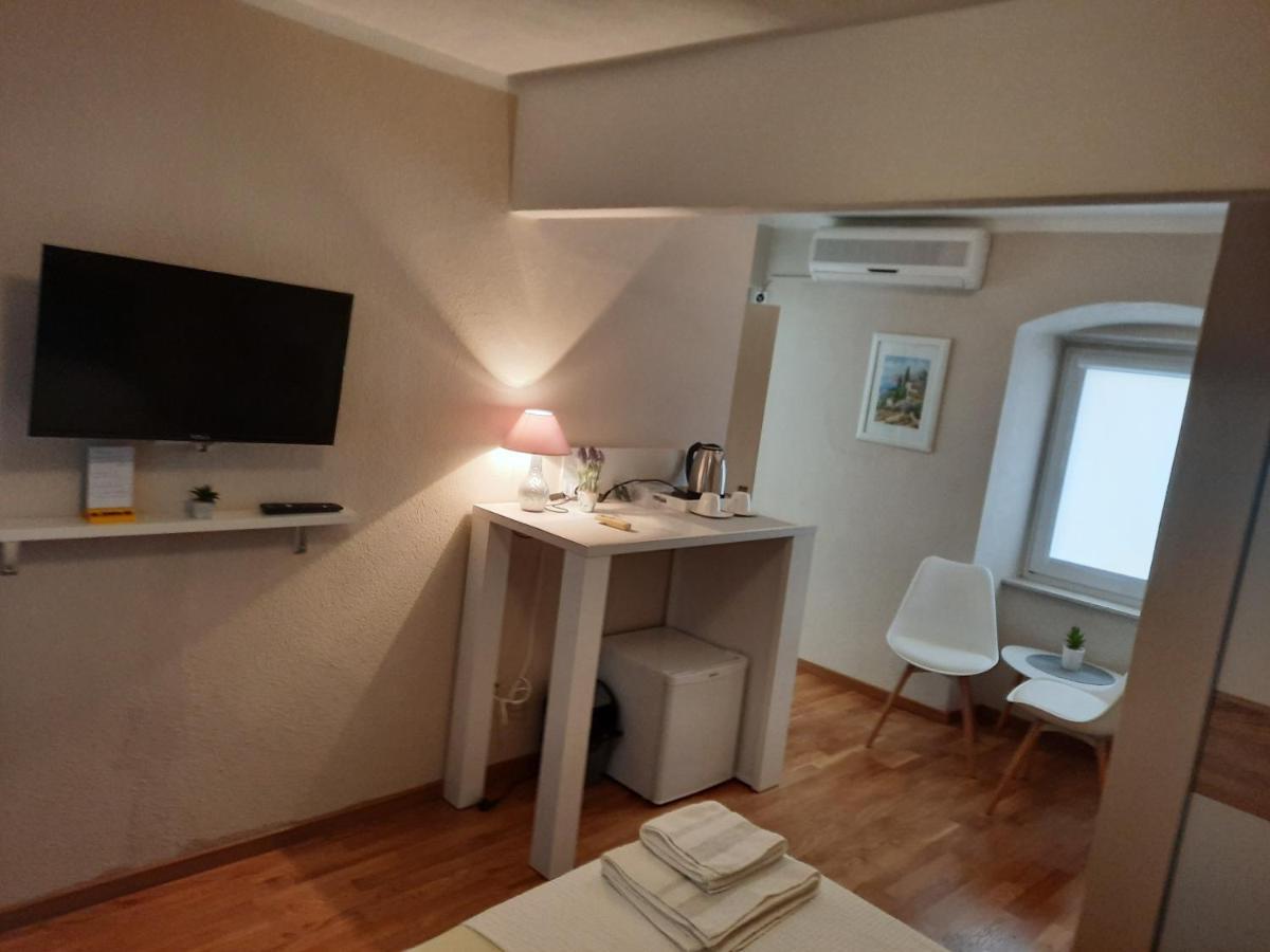 Carol Rooms Τρογκίρ Εξωτερικό φωτογραφία