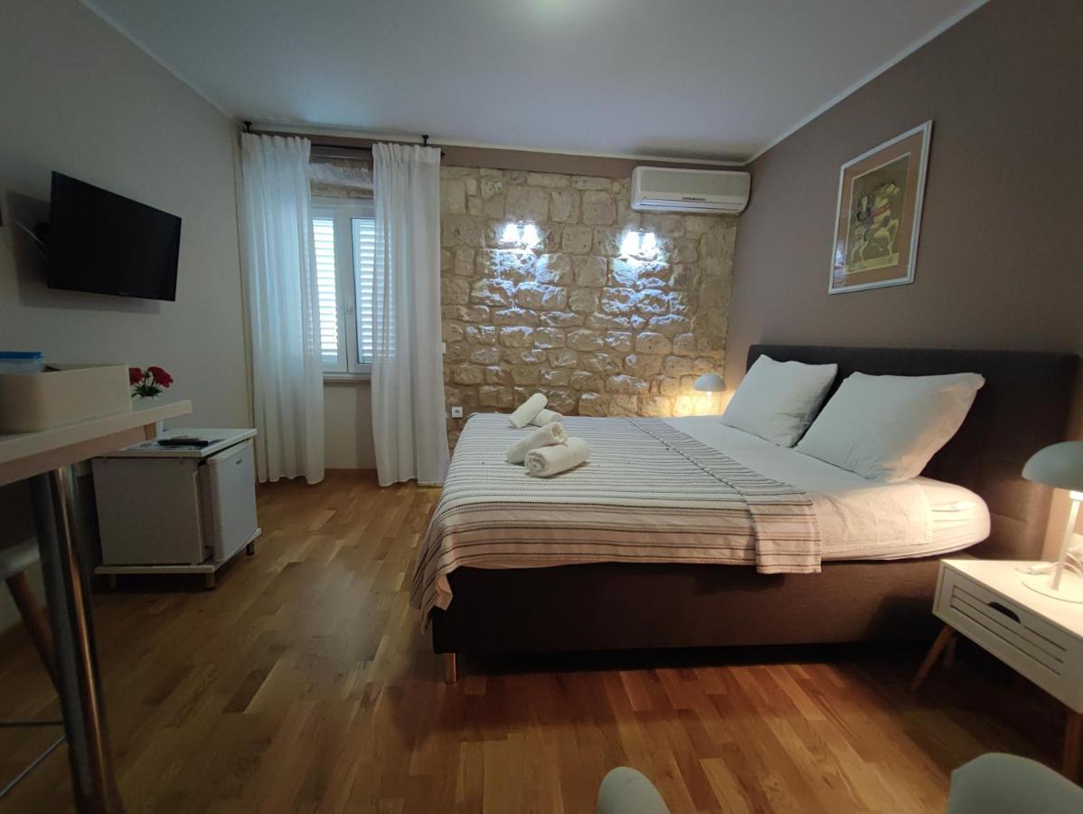 Carol Rooms Τρογκίρ Εξωτερικό φωτογραφία