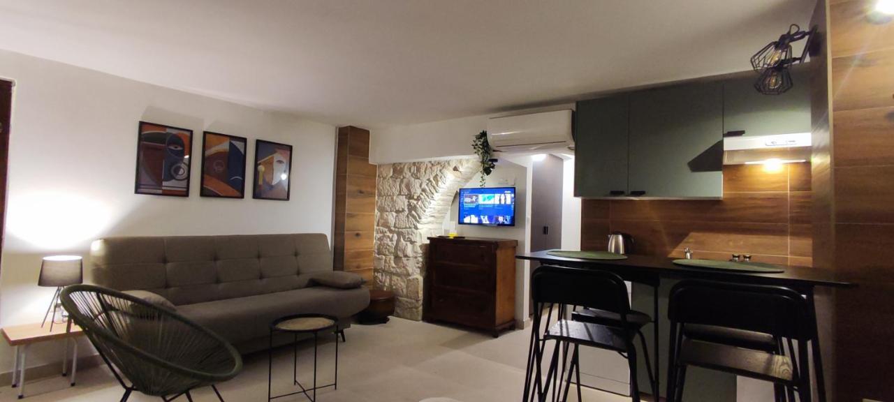 Carol Rooms Τρογκίρ Εξωτερικό φωτογραφία