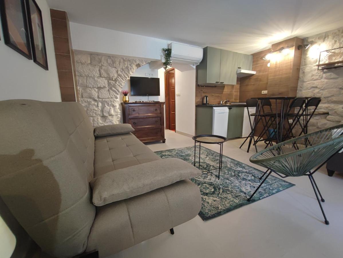 Carol Rooms Τρογκίρ Εξωτερικό φωτογραφία