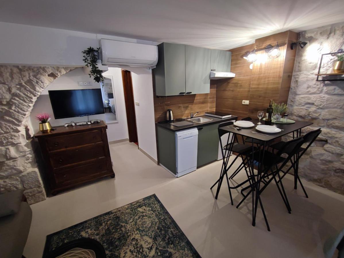 Carol Rooms Τρογκίρ Εξωτερικό φωτογραφία