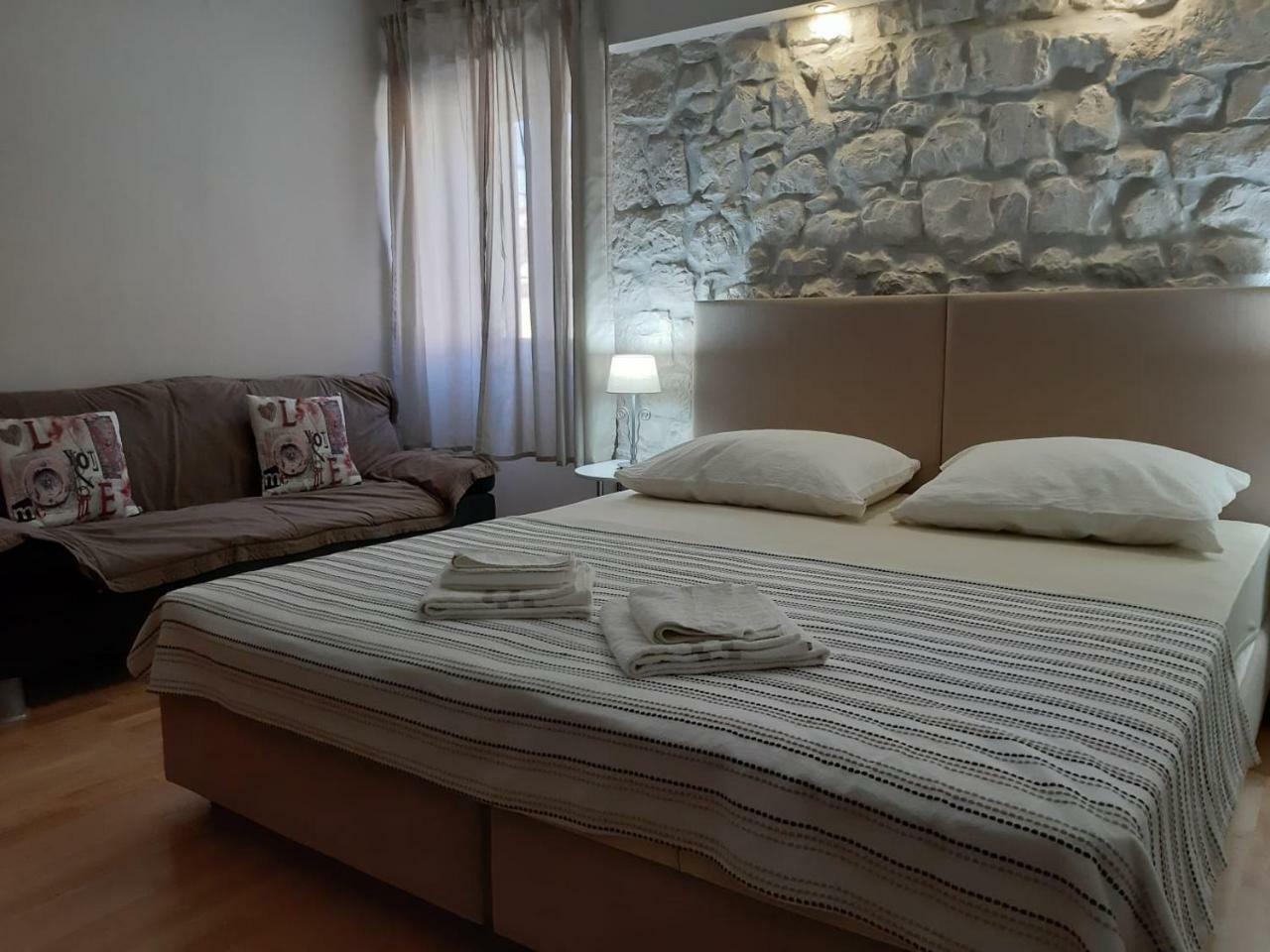 Carol Rooms Τρογκίρ Εξωτερικό φωτογραφία